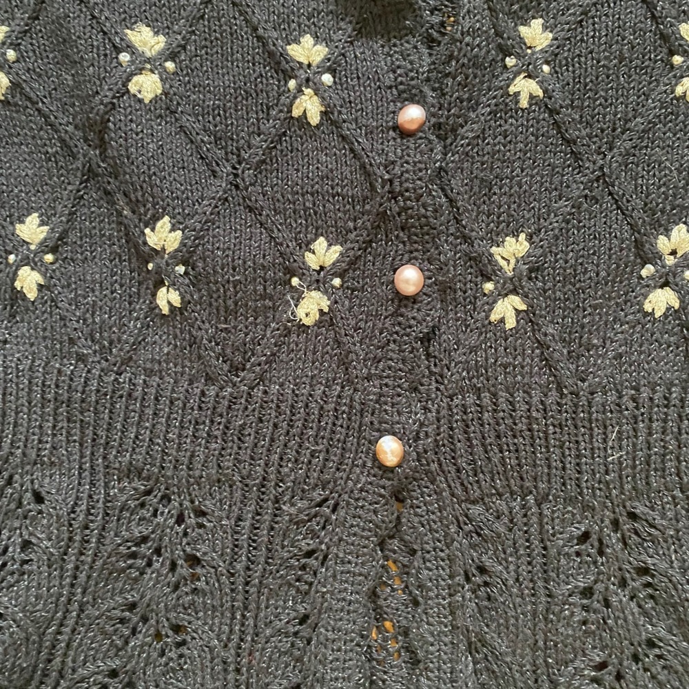 Magnolia Vintage Black Embroidered Beaded Peplum Cardigan Sweater Pearl Button L - Picture 10 of 12
